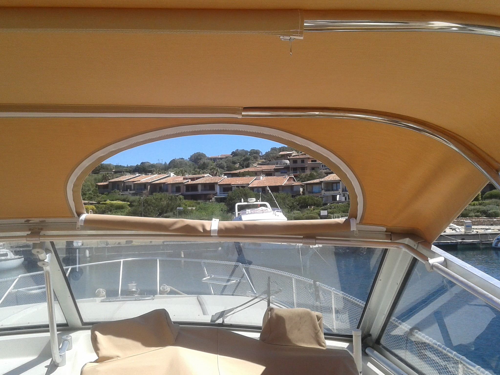 Tappezzeria Nautica Olbia SC Design tendalino nautico con apertura frontale